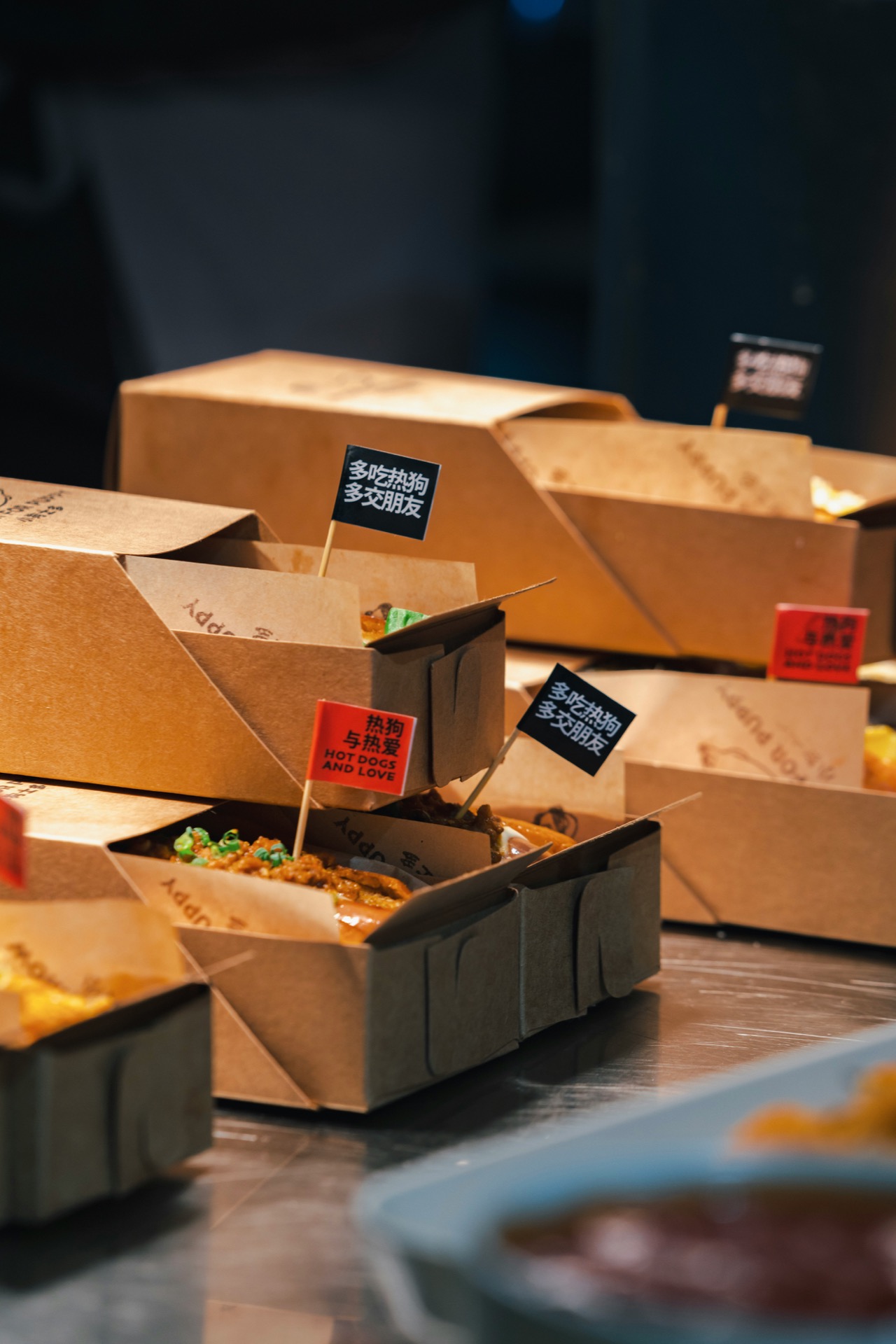 Packaging de commandes préparé pour la livraison